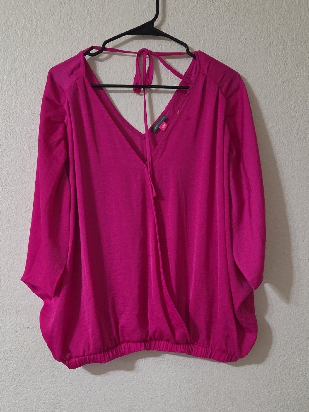 Vince Camuto Fuchsia V-Neck Tie-Back Blouse
